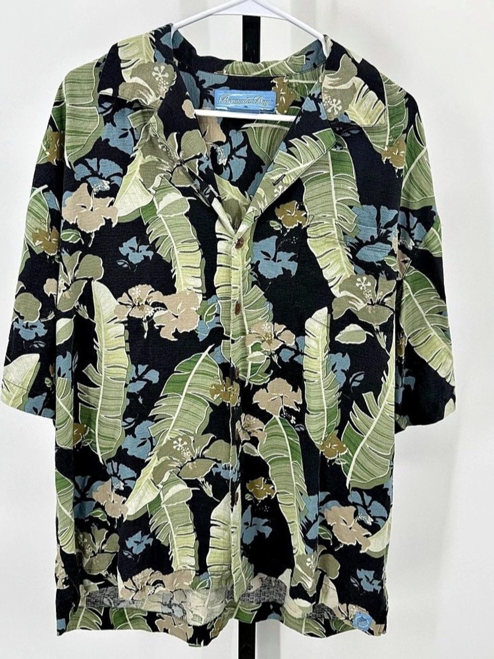 Bermuda Bay Floral Button Down Shirt Black & Green Large